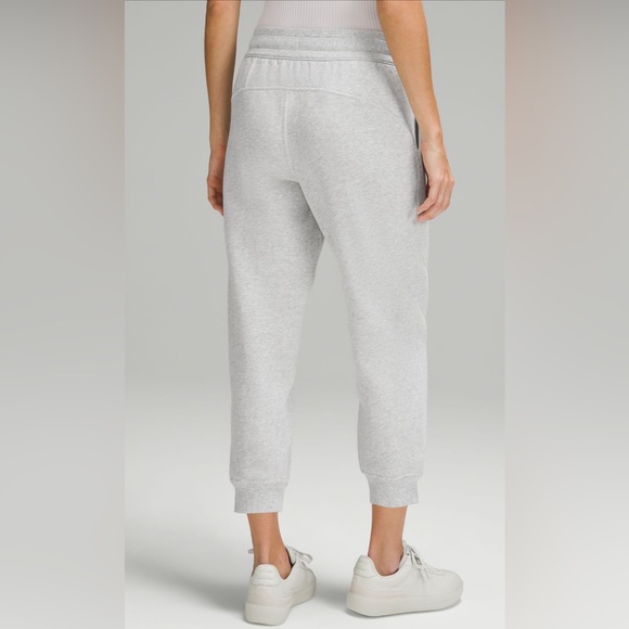 Pants - #0165 Lululemon Scuba Jogger (W-16.5, R-11.5, IS-26.5)